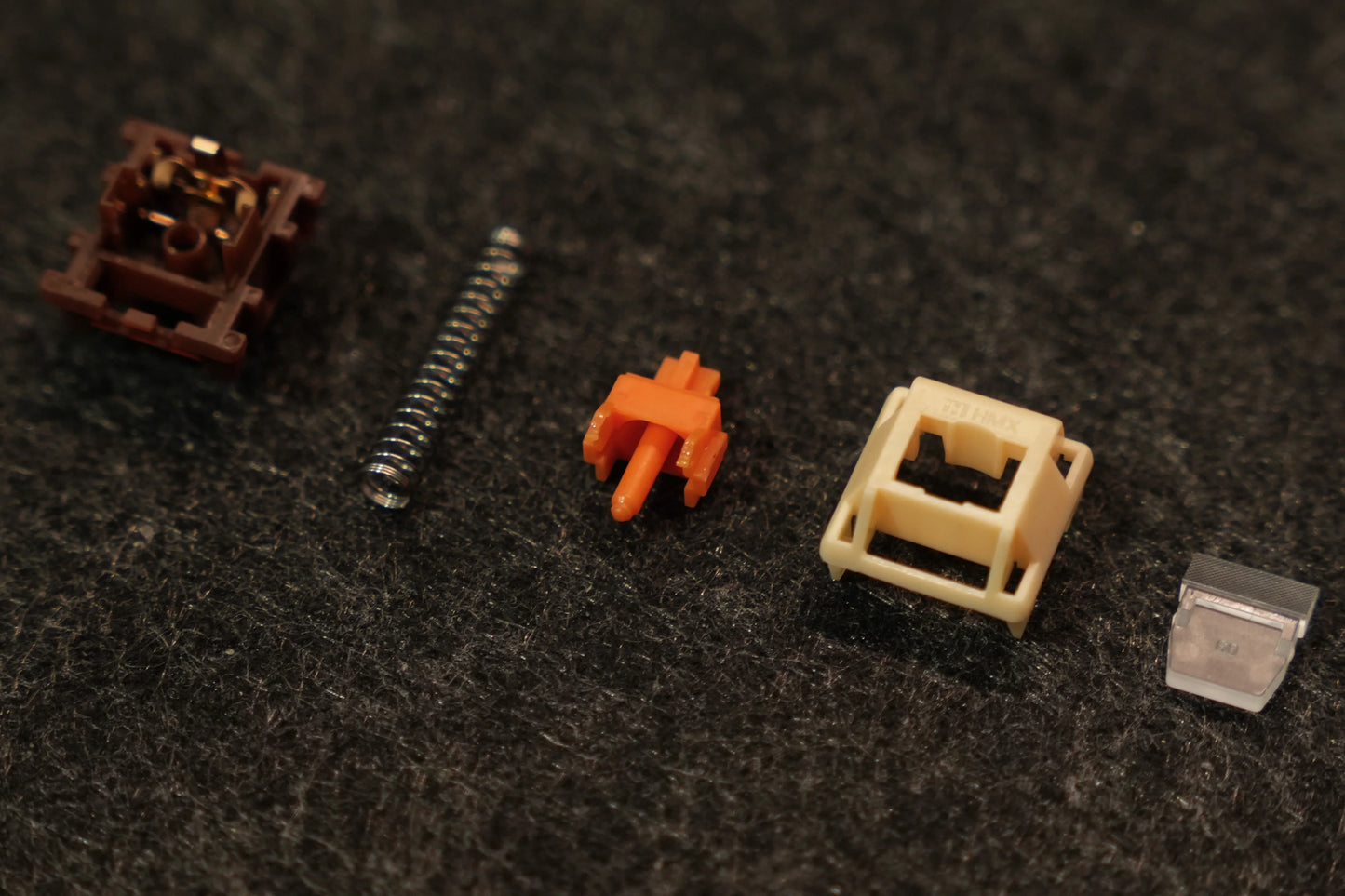 HMX Puppy Tactile Switch – 5-Pin Hot-Swap, 37g / 43g, Factory Lubed | DIY Mechanical Keyboard