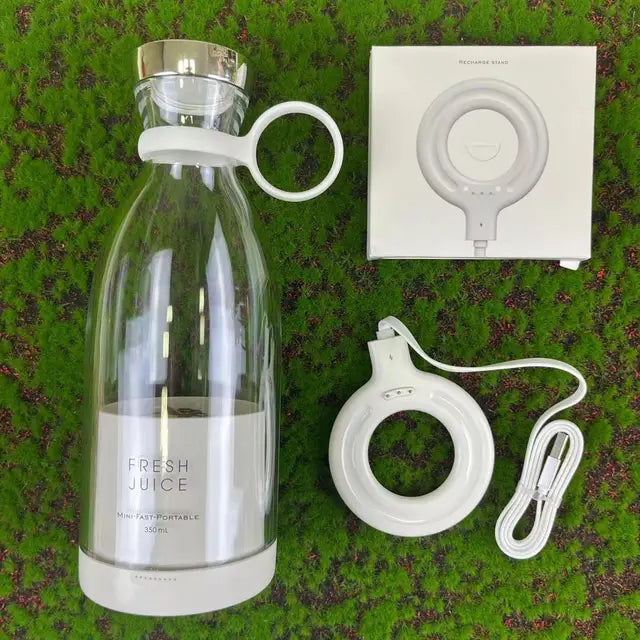 Wireless 4-blade portable USB rechargeable blender from R.E.D. Shopping, perfect for smoothies and fresh drinks.