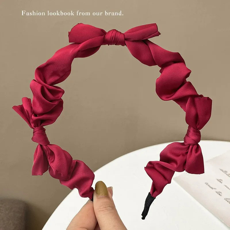 Red Christmas fashion headband with vintage wool style, stylish cloth hair accessory perfect for holiday festive wear