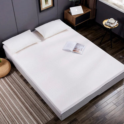 Natural latex mattress from Thailand, 10cm thick, soft cushion, suitable for single to double beds, by R.E.D. Shopping.