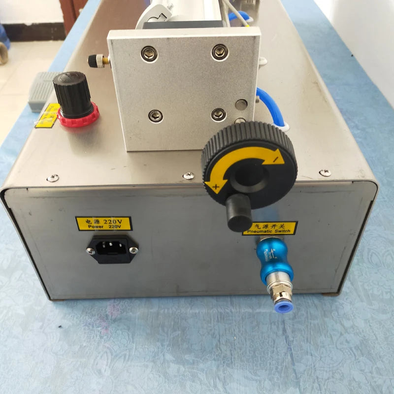 Pneumatic Paste & Liquid Filling Machine – Adjustable Cream Filler with 30L Hopper