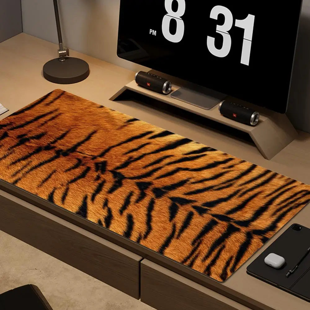 Leopard XXL Gaming Mouse Pad – Rubber Deskmat, Kawaii Anime Design, Multiple Sizes