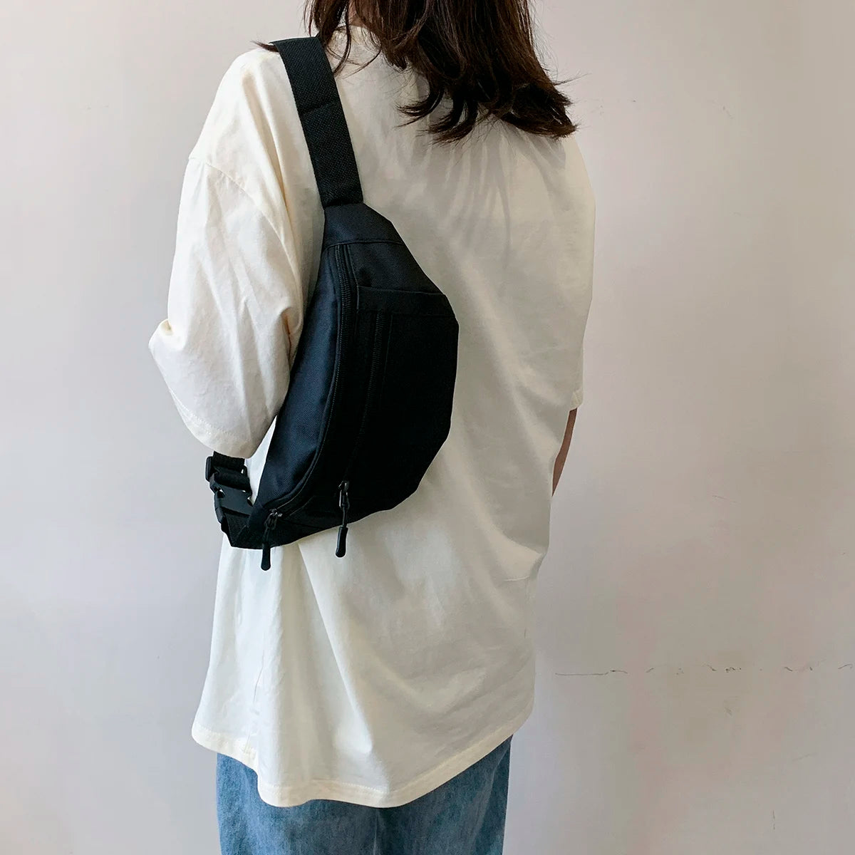 Large Nylon Fanny Pack – Crossbody Waist Bag for Sports & Travel