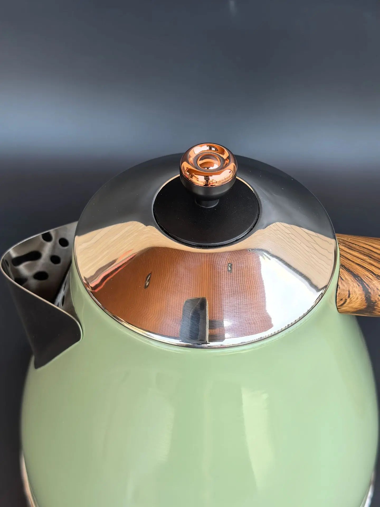 Vintage Wooden Grain Electric Kettle – 1.7L, 304 Stainless Steel, Temperature Control, 220V
