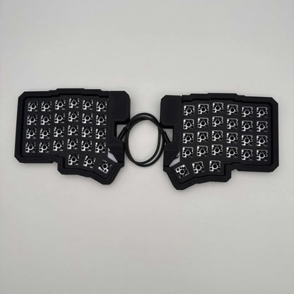 Silakka54 Split Ergonomic Keyboard Kit | QMK/VIAL | MX & Choc Switch | TRRS Cable | Custom PC Accessory