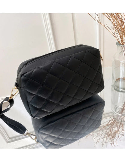 Tassel Diamond Grid Embroidery Crossbody Bag with Chain Strap