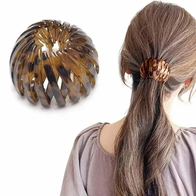 Korean style hair claw clip by R.E.D. Shopping, women's barrette ponytail buckle hair accessory with a sleek design.