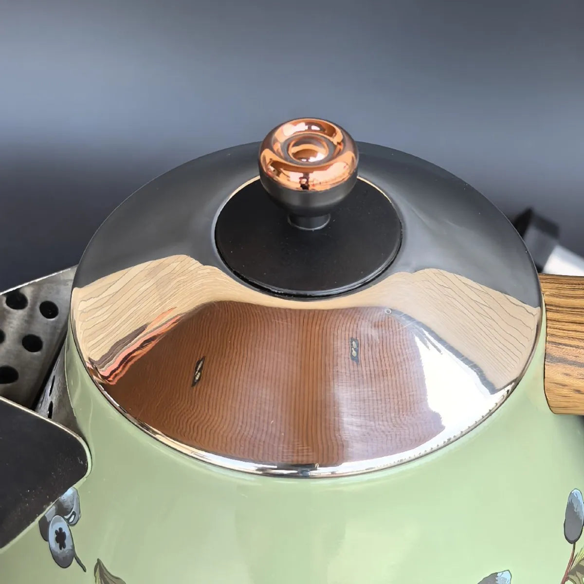 Vintage Wooden Grain Electric Kettle – 1.7L, 304 Stainless Steel, Temperature Control, 220V