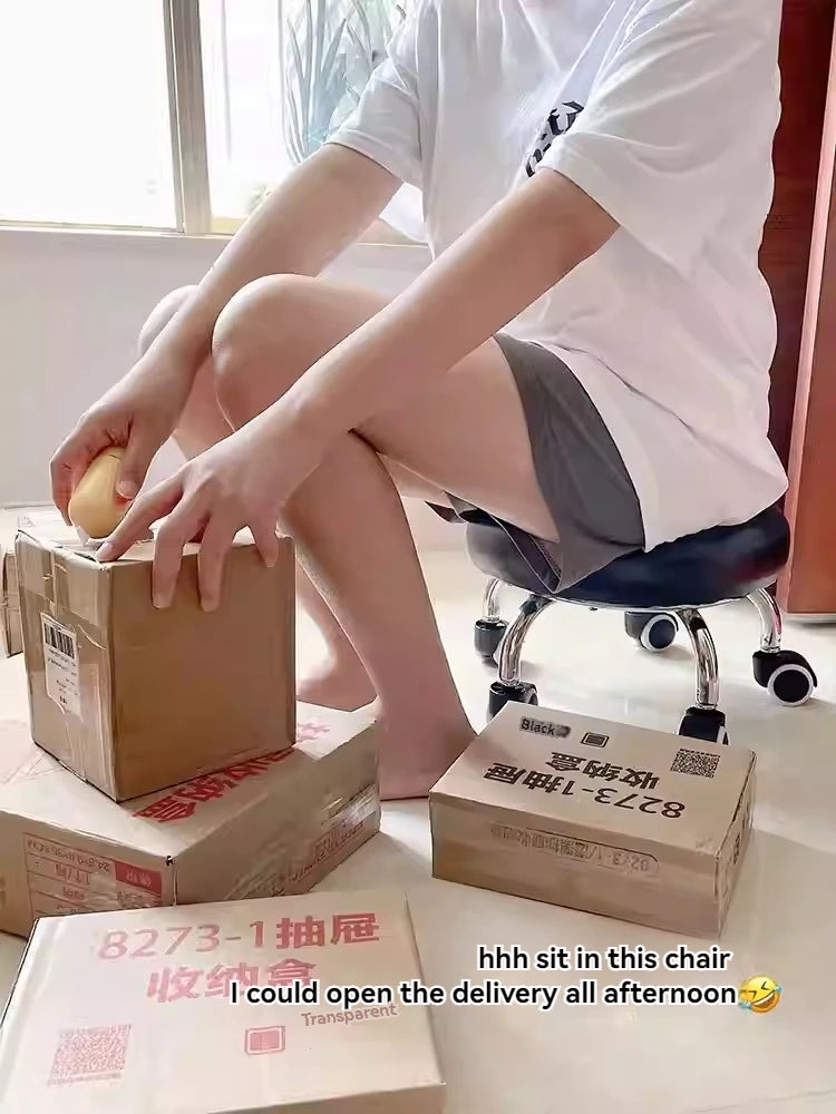 R.E.D. Shopping universal wheel stool with small size and wheels, ideal for household use and children's walk training.