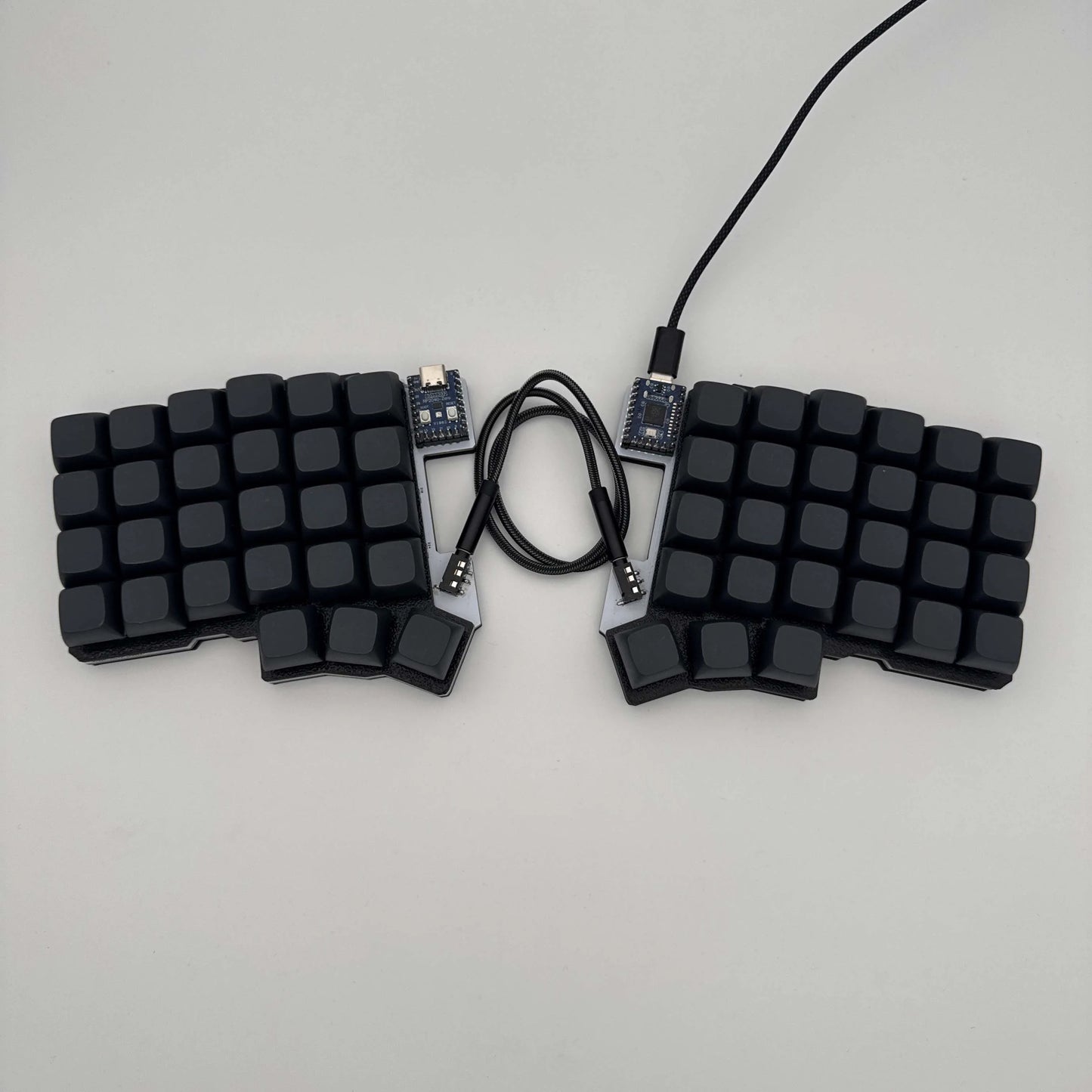 Silakka54 Split Ergonomic Keyboard Kit | QMK/VIAL | MX & Choc Switch | TRRS Cable | Custom PC Accessory