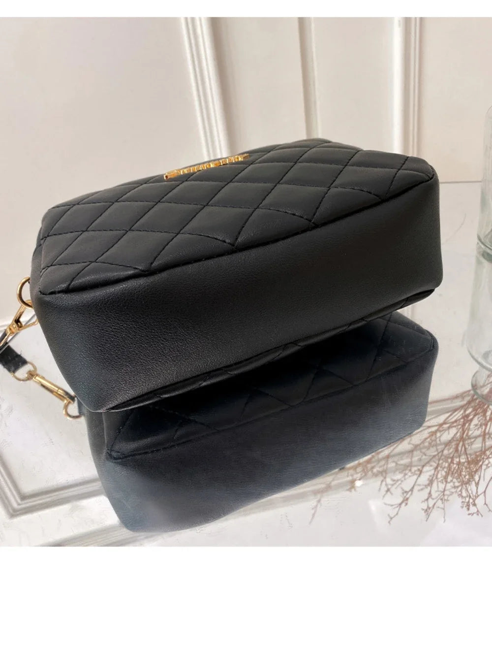 Tassel Diamond Grid Embroidery Crossbody Bag with Chain Strap