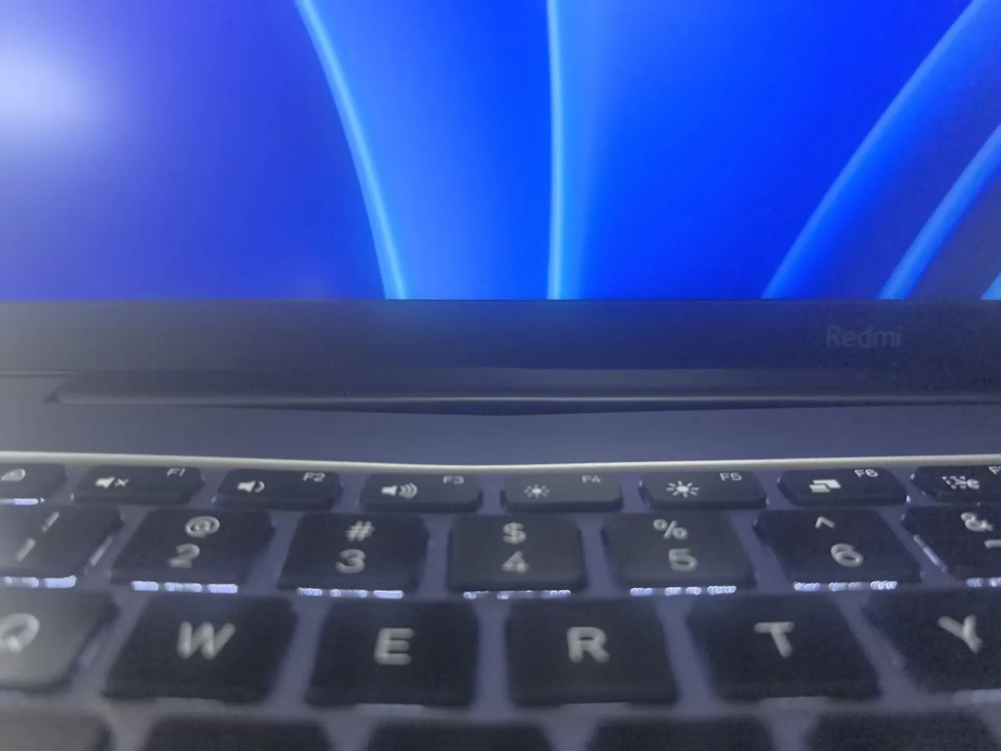 Xiaomi Redmi Book Pro 16 2025 — Intel Ultra 5-225H, 32GB RAM, 1TB SSD, 3.1K 165Hz