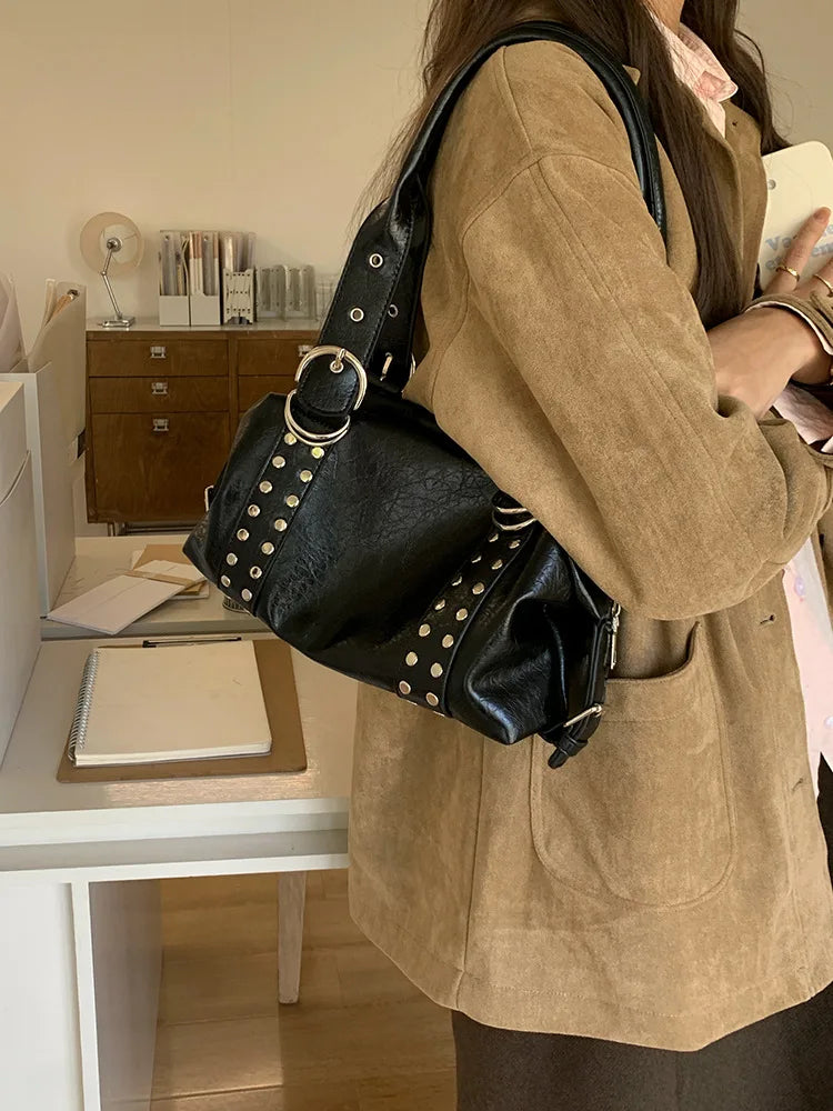 NIGEDU Rivet PU Leather Shoulder Bag