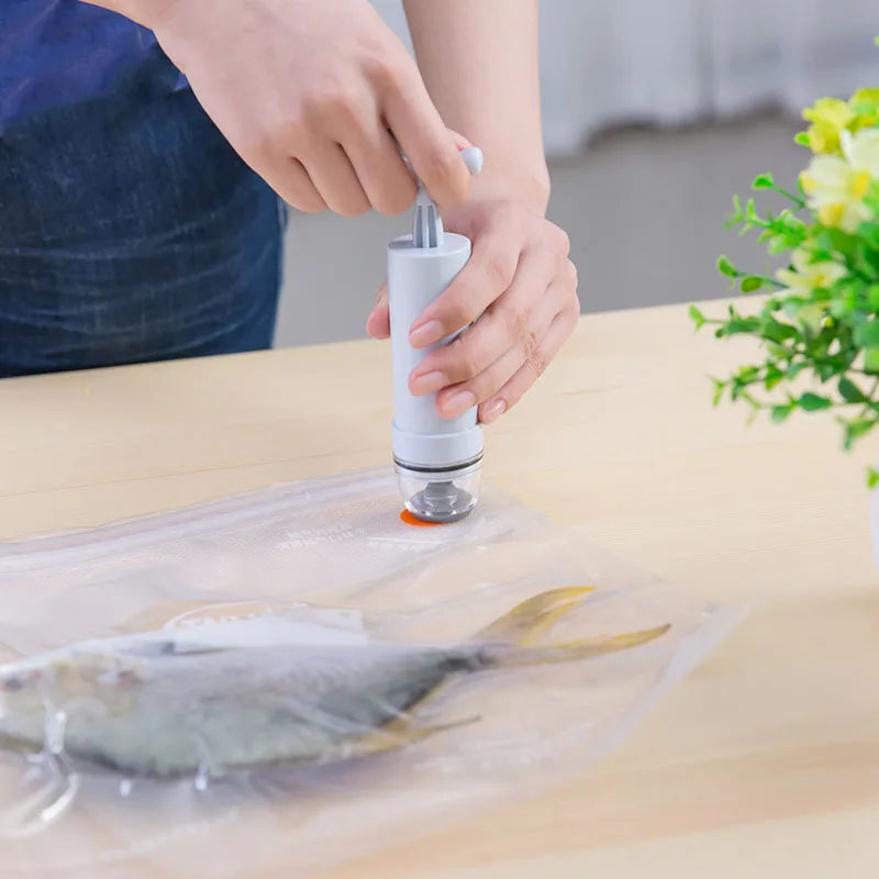 Sous Vide Vacuum Sealer Bags & Manual Pump – Reusable Food Saver Bags for Kitchen Food Storage