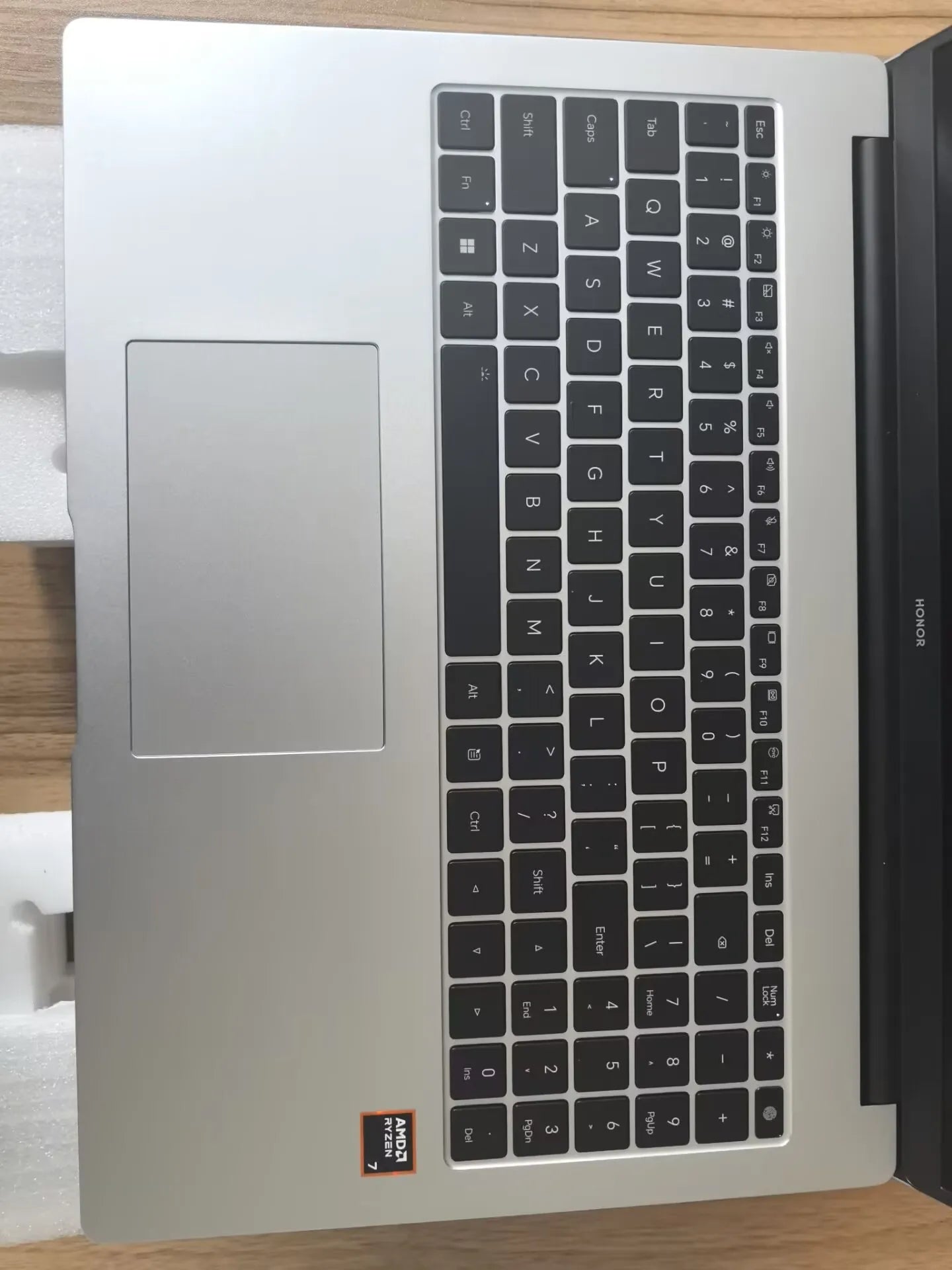 Xiaomi Redmi Book Pro 16 2025 — Intel Ultra 5-225H, 32GB RAM, 1TB SSD, 3.1K 165Hz